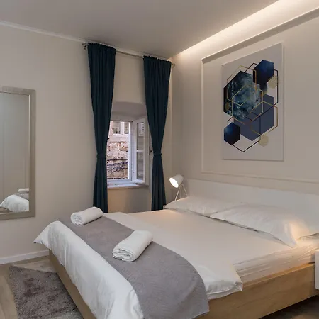 Apartment Urbis *