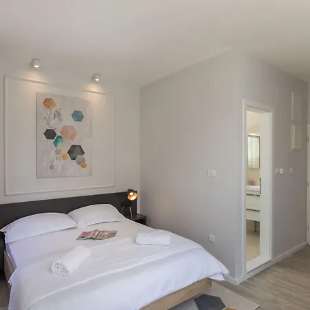 Urbis Apartment